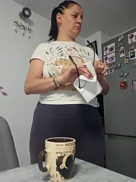 KristenVega online show from October 2, 2025, 6:50 am