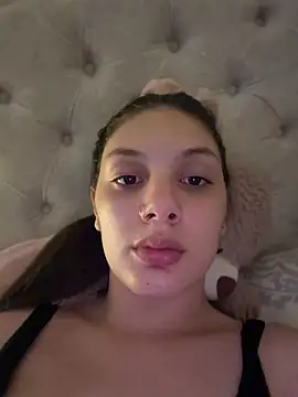 EmilyS   online show from May 30, 2026, 4:52 am