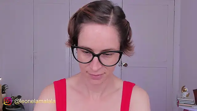 cuddlingbunny online show from October 14, 2025, 5:46 pm