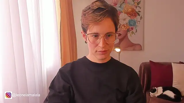 cuddlingbunny online show from March 10, 2025, 10:55 pm