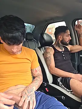  Tomy08calderon online show from October 3, 2025, 6:42 pm