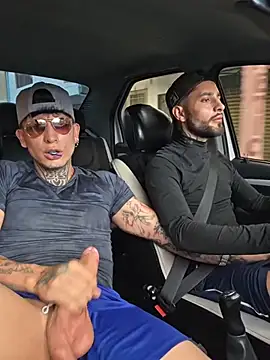  Tomy08calderon online show from November 17, 2025, 8:02 pm