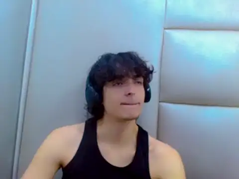 Sr BonnyEthan online show from February 25, 2026, 1:00 pm