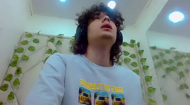 Sr BonnyEthan online show from February 15, 2025, 2:00 pm