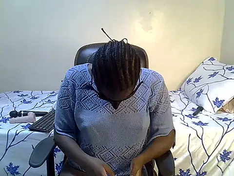 QueenJelly Sexy online show from February 19, 2026, 6:54 am