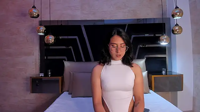 DaraBeckett online show from September 23, 2025, 11:28 am