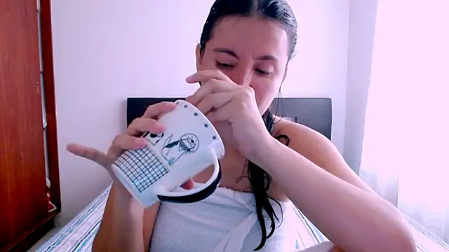 emely sexx20 online show from December 21, 2025, 3:47 pm