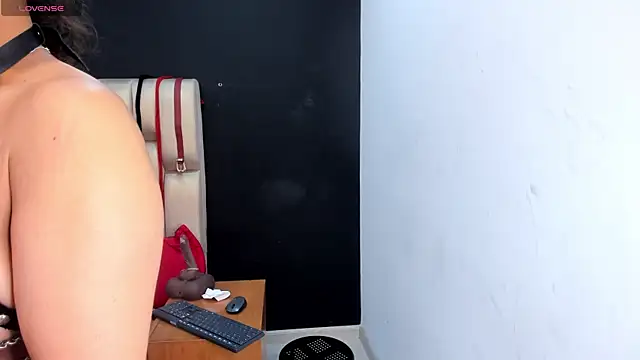 Aurora collins   online show from January 16, 2025, 12:09 pm