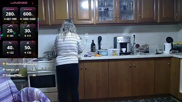 JennaDeluxe online show from April 17, 2026, 4:10 pm