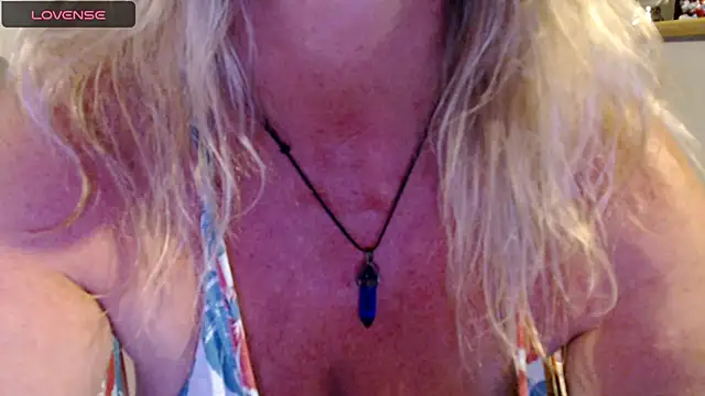 JennaDeluxe online show from September 23, 2025, 9:11 pm