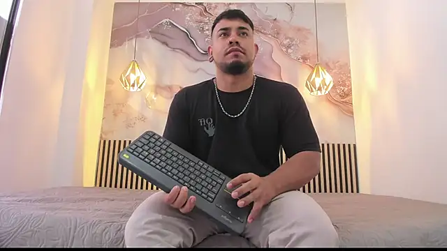 BrianMalonee online show from October 17, 2025, 12:07 pm