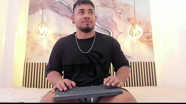 BrianMalonee online show from October 1, 2025, 12:20 pm