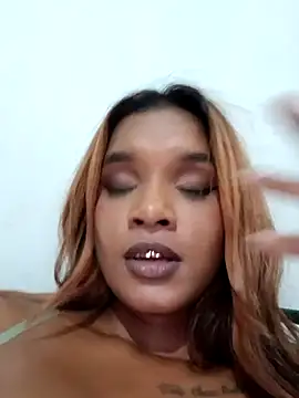 Indianqueen03 online show from March 21, 2025, 8:08 pm