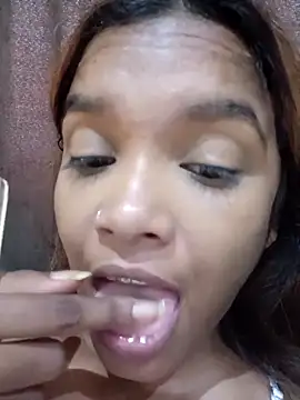 Indianqueen03 online show from February 28, 2025, 2:31 pm