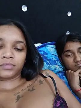 Snapshot of Indianqueen03 chatting on July 19, 2026, 4:32 am Indianqueen03 online show from July 19, 2026, 4:32 am