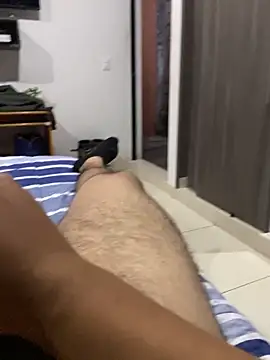 leocardenaz online show from June 11, 2026, 3:58 am