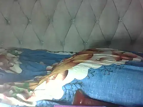 Snapshot of sweet_iddah chatting on November 16, 2025, 2:11 pm sweet iddah online show from November 16, 2025, 2:11 pm