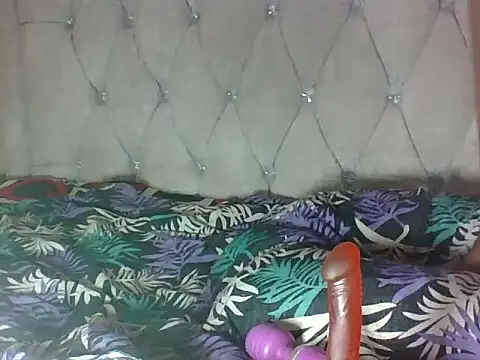 Snapshot of sweet_iddah chatting on October 23, 2025, 11:09 am sweet iddah online show from October 23, 2025, 11:09 am