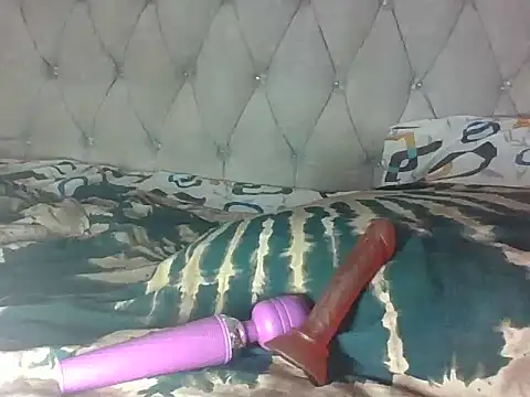 Snapshot of sweet_iddah chatting on November 21, 2025, 12:37 pm sweet iddah online show from November 21, 2025, 12:37 pm