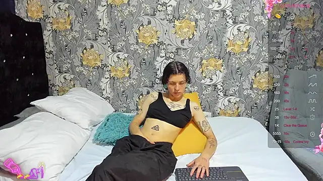 pretty cristal69 online show from July 10, 2026, 12:05 pm