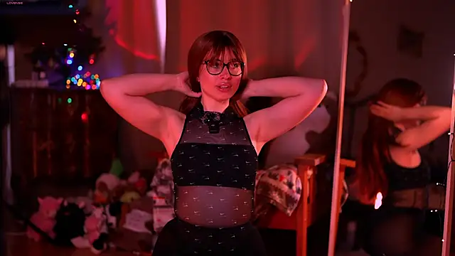 SweetyKitty18 online show from April 10, 2026, 2:57 pm