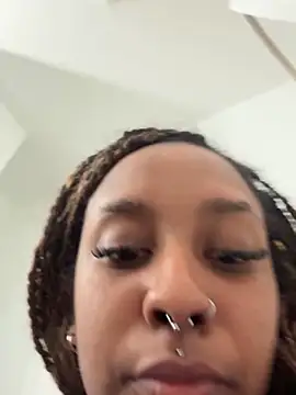 Snapshot of Your_Paris chatting on October 22, 2025, 2:05 pm Your Paris online show from October 22, 2025, 2:05 pm