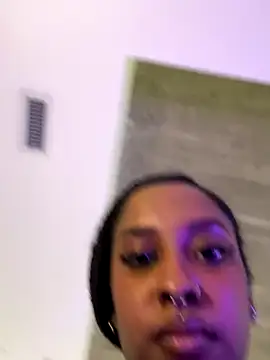 Snapshot of Your_Paris chatting on November 27, 2025, 4:24 am Your Paris online show from November 27, 2025, 4:24 am