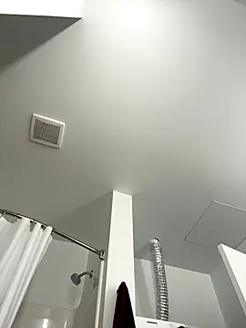 Snapshot of Your_Paris chatting on September 24, 2025, 3:40 pm Your Paris online show from September 24, 2025, 3:40 pm