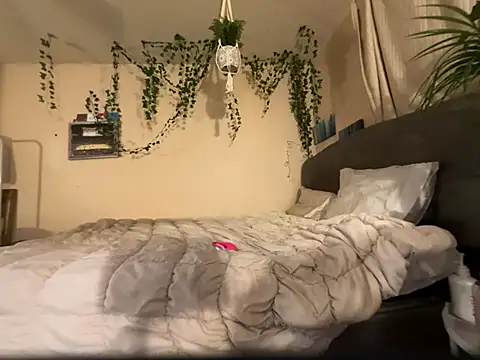 magicalc00ch online show from October 31, 2025, 7:16 am