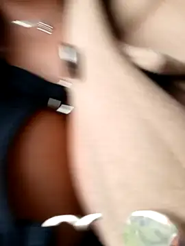 Cristal  04 online show from October 12, 2025, 5:14 pm