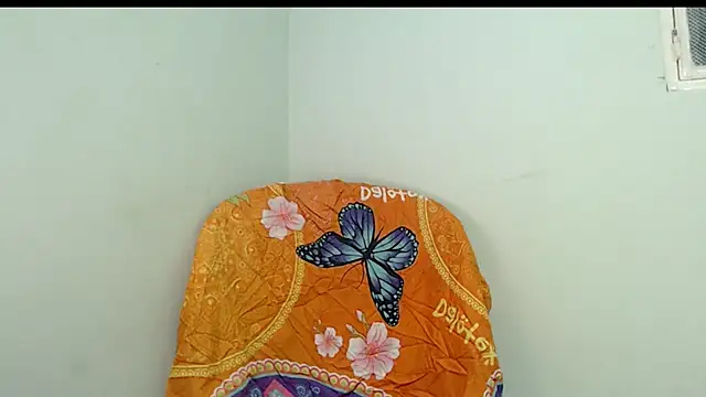 isaaclatino online show from April 18, 2026, 12:35 am