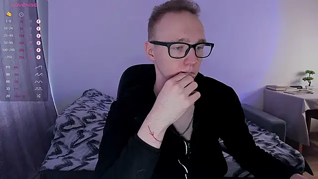 Alex silents online show from March 12, 2025, 10:05 am