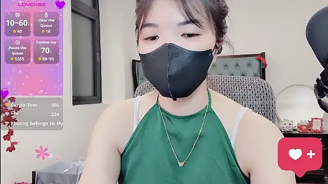 Berrysweet 68 online show from April 8, 2026, 3:35 pm