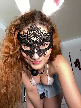 Miacarry online show from April 6, 2026, 4:46 am