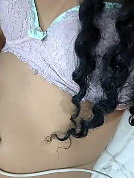 fernandasweet online show from February 20, 2026, 3:58 am