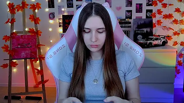 AliceCharmy online show from November 3, 2025, 6:18 am