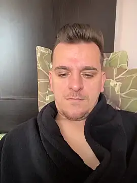 Huge cock22cm online show from March 28, 2026, 8:37 am