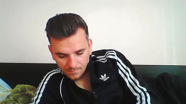 Huge cock22cm online show from October 29, 2025, 6:34 am