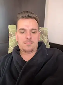 Huge cock22cm online show from March 1, 2026, 10:04 am