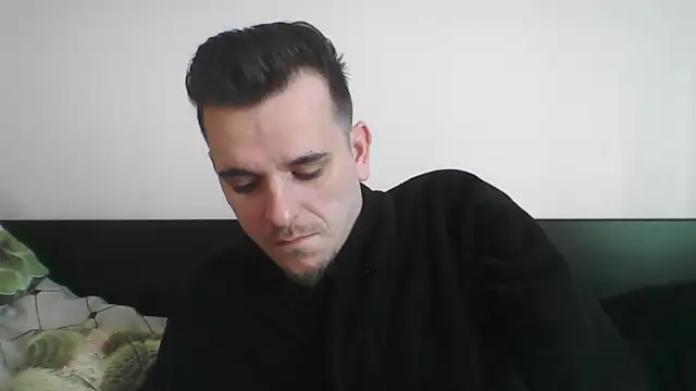 Huge cock22cm online show from March 6, 2025, 7:25 am