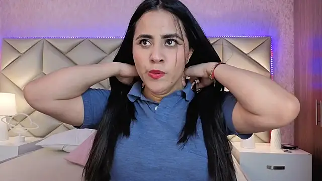 Brenda Garcia online show from September 15, 2025, 7:47 pm