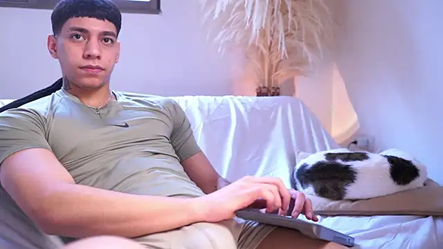 Josep Davies online show from March 8, 2026, 2:09 pm