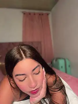 Snapshot of Little_Gaby_ chatting on July 2, 2026, 3:07 am Little Gaby online show from July 2, 2026, 3:07 am