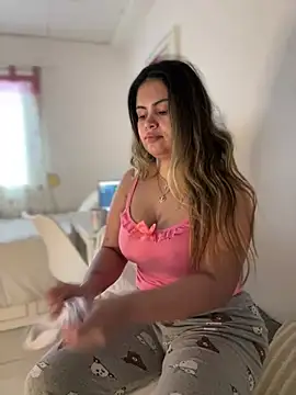 Snapshot of melanny10 chatting on January 19, 2025, 8:18 am melanny10 online show from January 19, 2025, 8:18 am