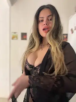 Snapshot of melanny10 chatting on February 23, 2025, 8:28 am melanny10 online show from February 23, 2025, 8:28 am