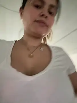 Snapshot of melanny10 chatting on February 8, 2025, 2:38 pm melanny10 online show from February 8, 2025, 2:38 pm