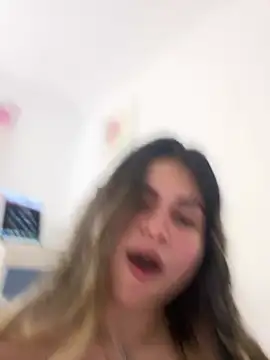 Snapshot of melanny10 chatting on February 22, 2025, 12:18 pm melanny10 online show from February 22, 2025, 12:18 pm