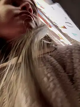 Snapshot of melanny10 chatting on January 14, 2026, 11:25 am melanny10 online show from January 14, 2026, 11:25 am