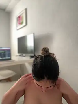 Snapshot of melanny10 chatting on February 16, 2025, 3:38 pm melanny10 online show from February 16, 2025, 3:38 pm