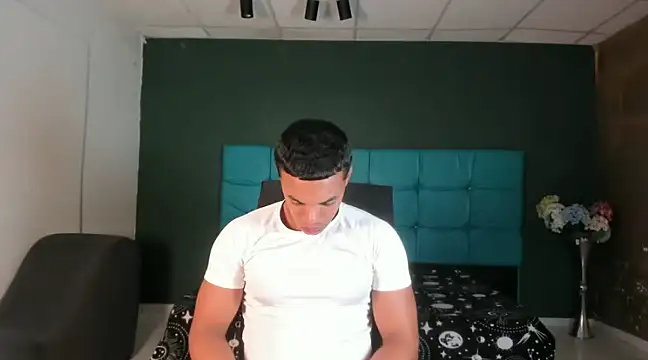 SexyBigCock01 online show from February 6, 2025, 2:00 am